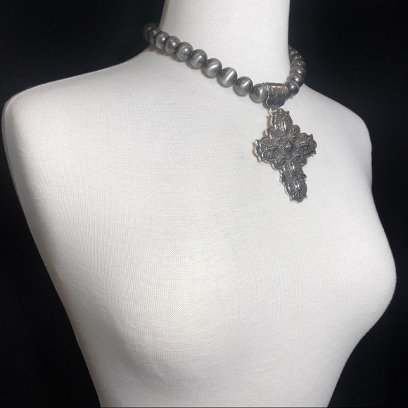 Large Christian Cross Western Style Chunky Bead Silver Necklace Earrings Set - Picture 3 of 3